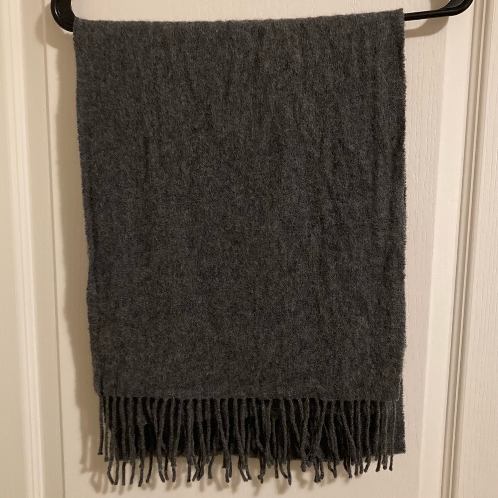 Giordano Grey Cashmere-Wool Blend Scarf